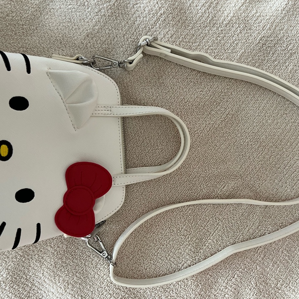 Hello Kitty White Crossbody with Red Bow Accent